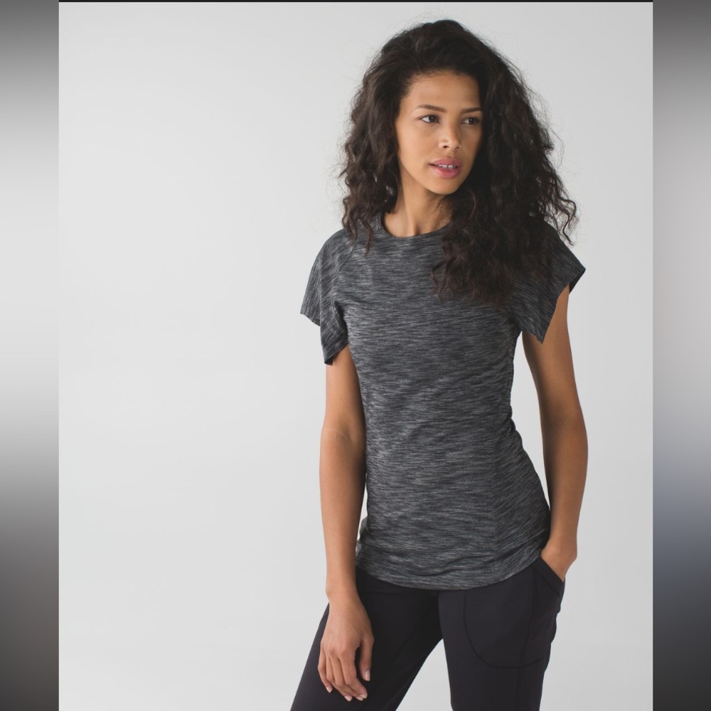 lululemon athletica & Go Take Off Tee in Heathered Black